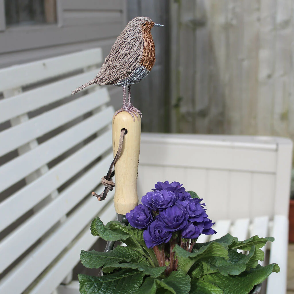 Robin Wire Garden Sculpture - Image 3