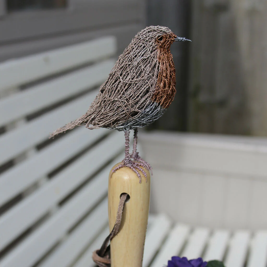 Robin Wire Garden Sculpture - Image 4