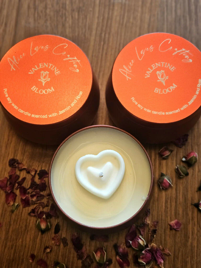 Rose and Jasmin Valentine's Candle made with soy wax - Image 3
