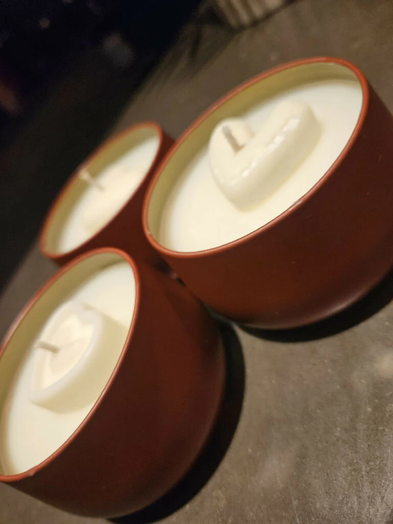Rose and Jasmin Valentine's Candle made with soy wax - Image 5