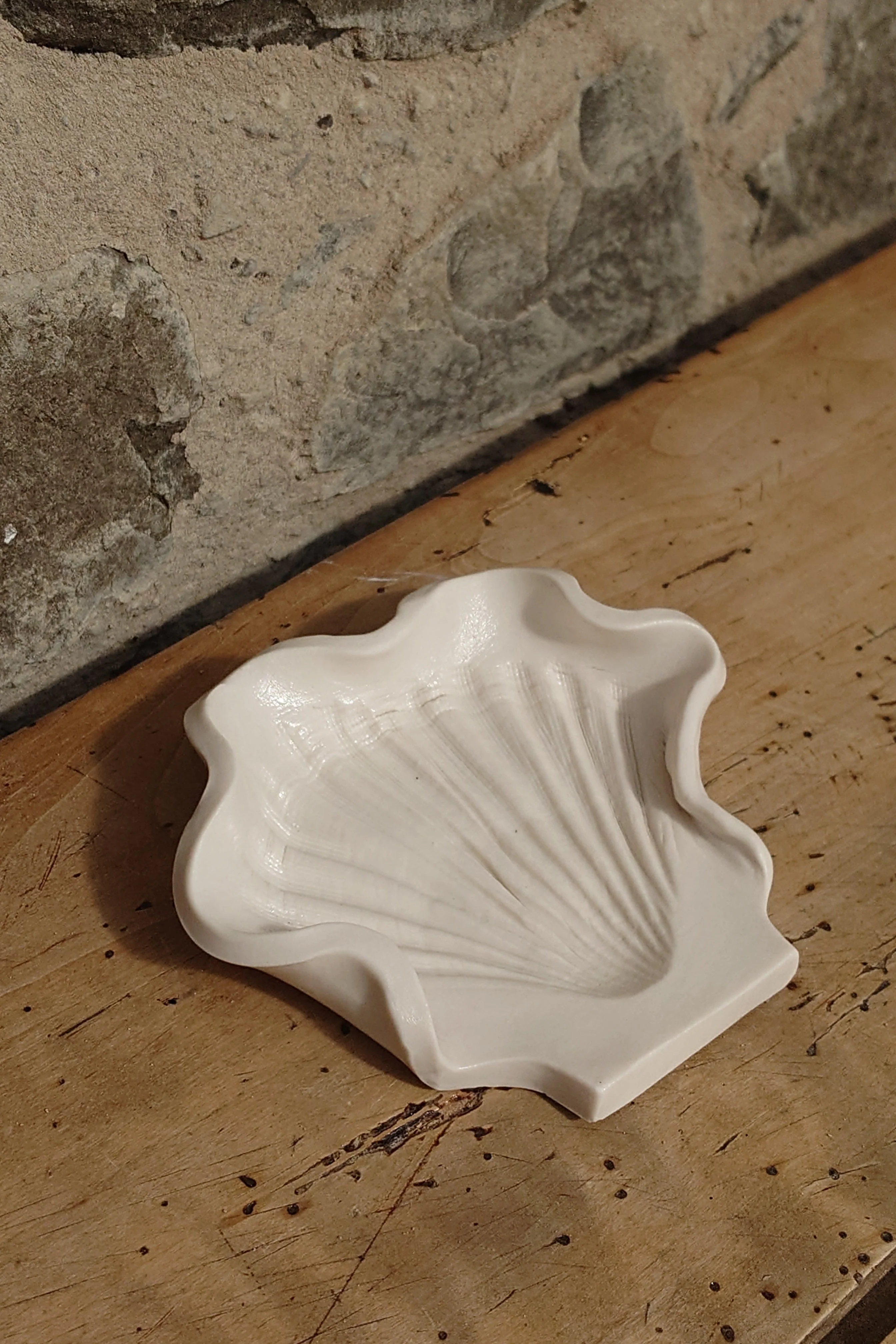 Scallop spoon rest, trinket dish or soap dish - Foreshore Collection - Image 11