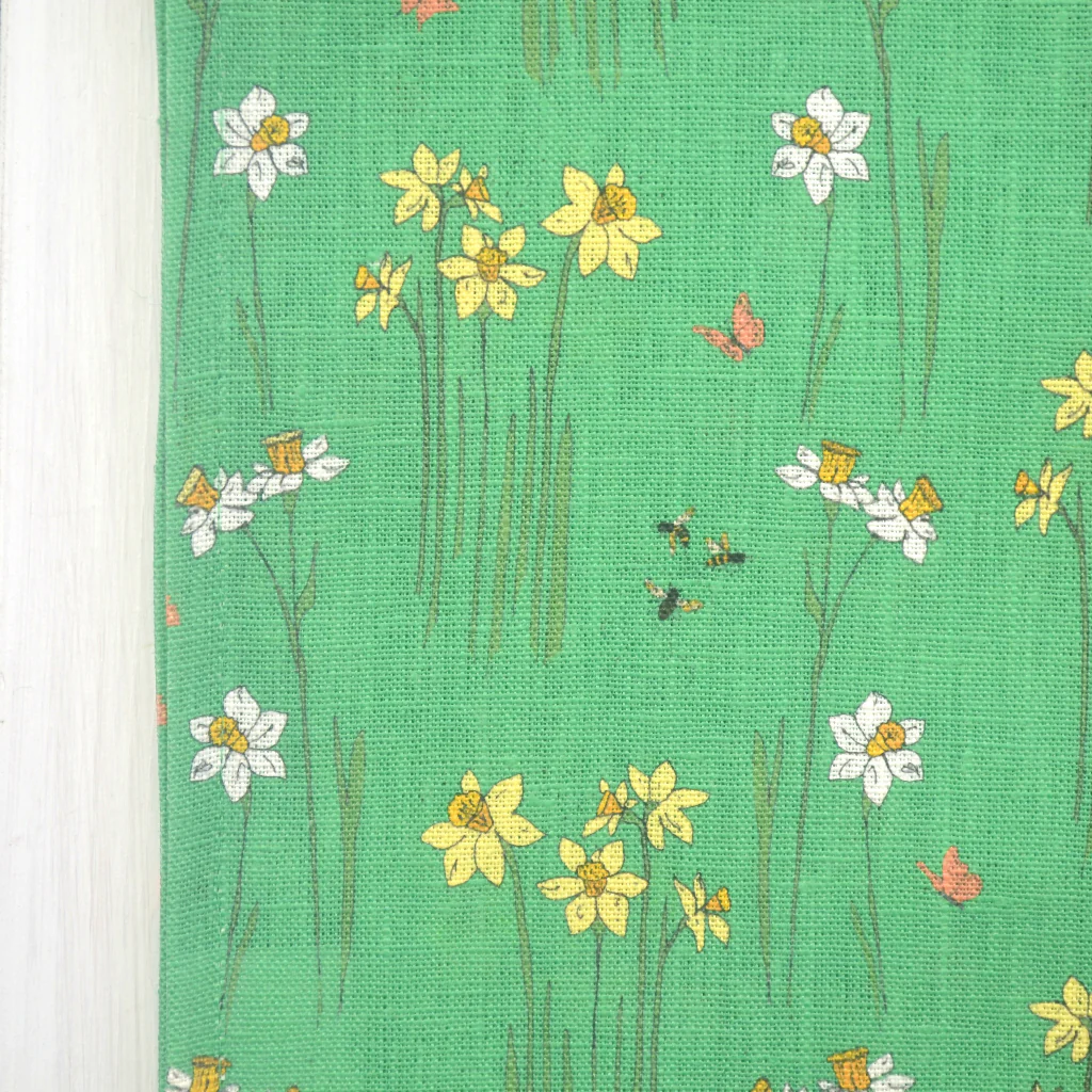 Set of Two Daffodil Linen Napkins - Image 4