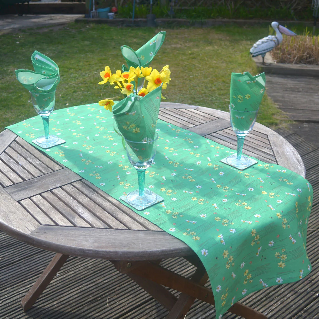 Set of Two Daffodil Linen Napkins - Image 8