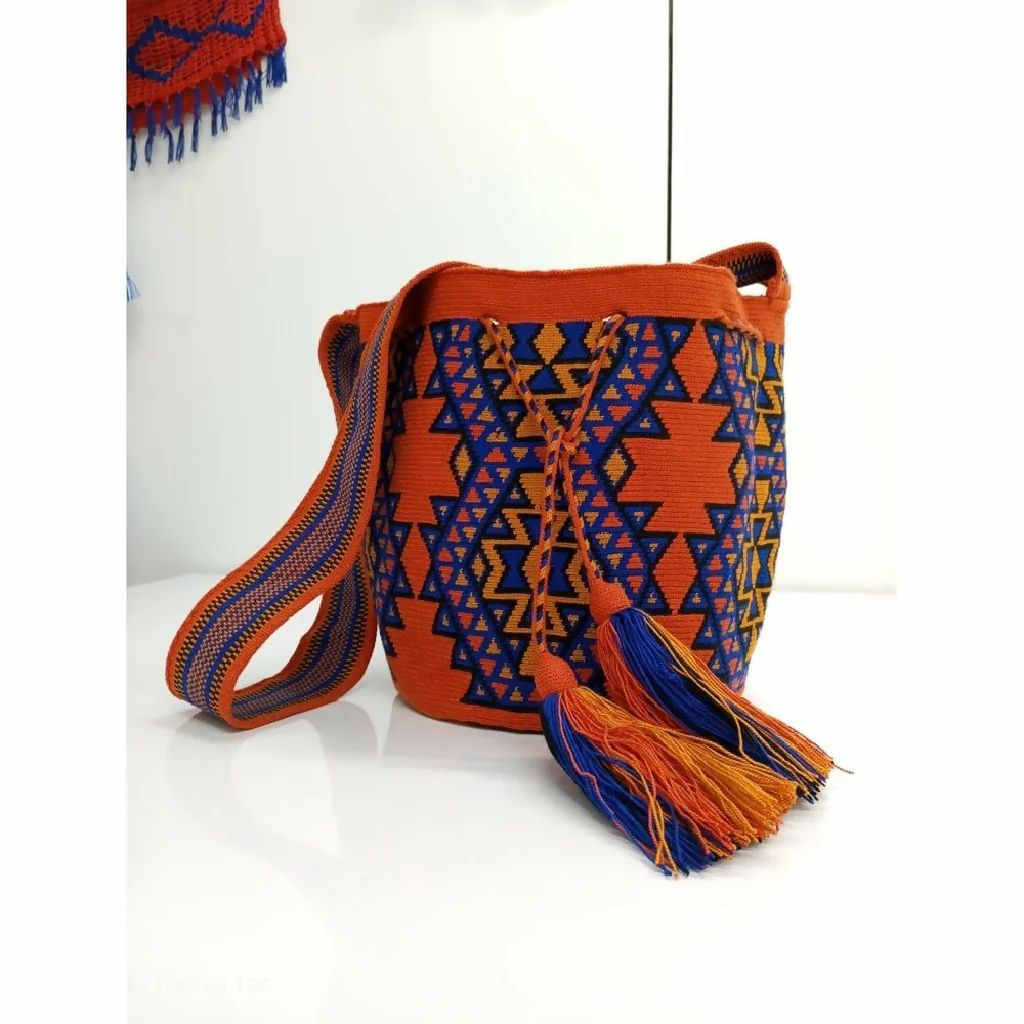 Shakira Handwoven Colombian Wayuu Bag - Image 3