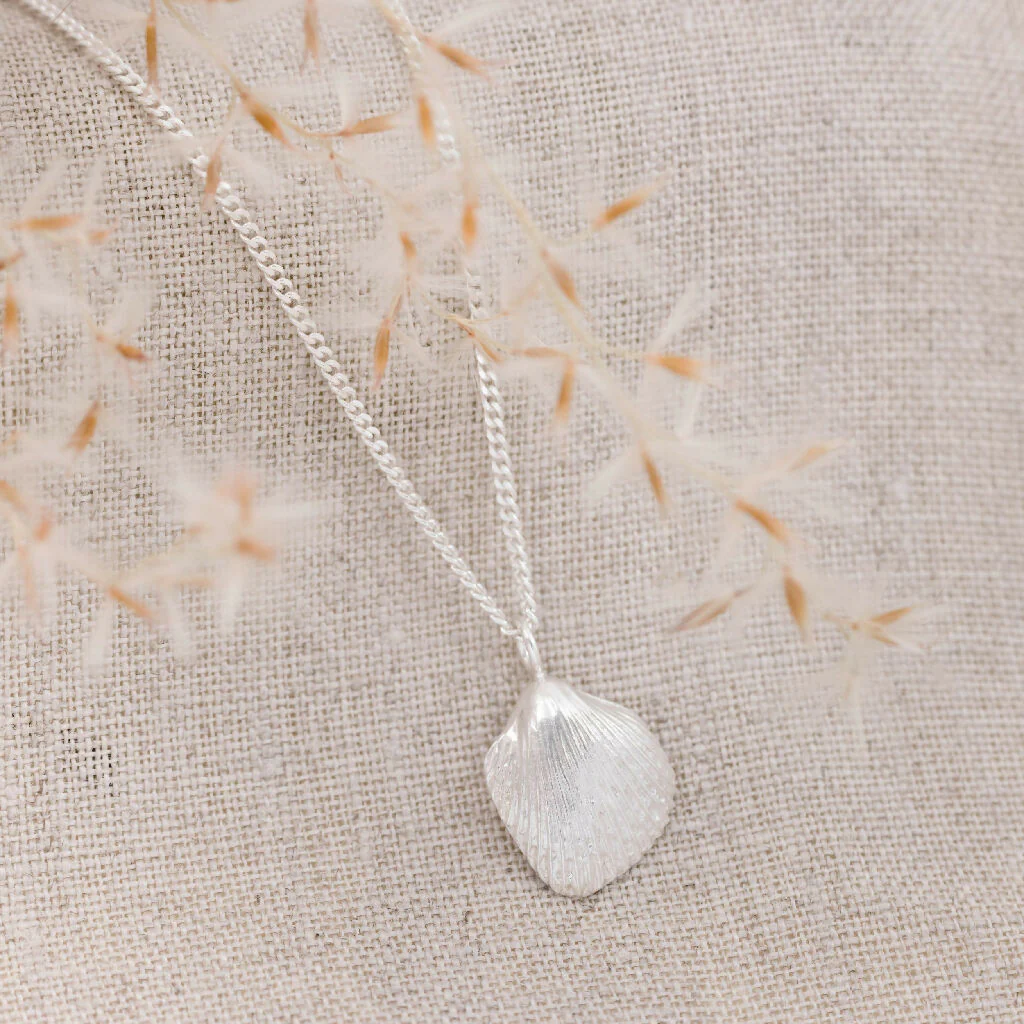 Silver Cockle Shell Pendant Necklace