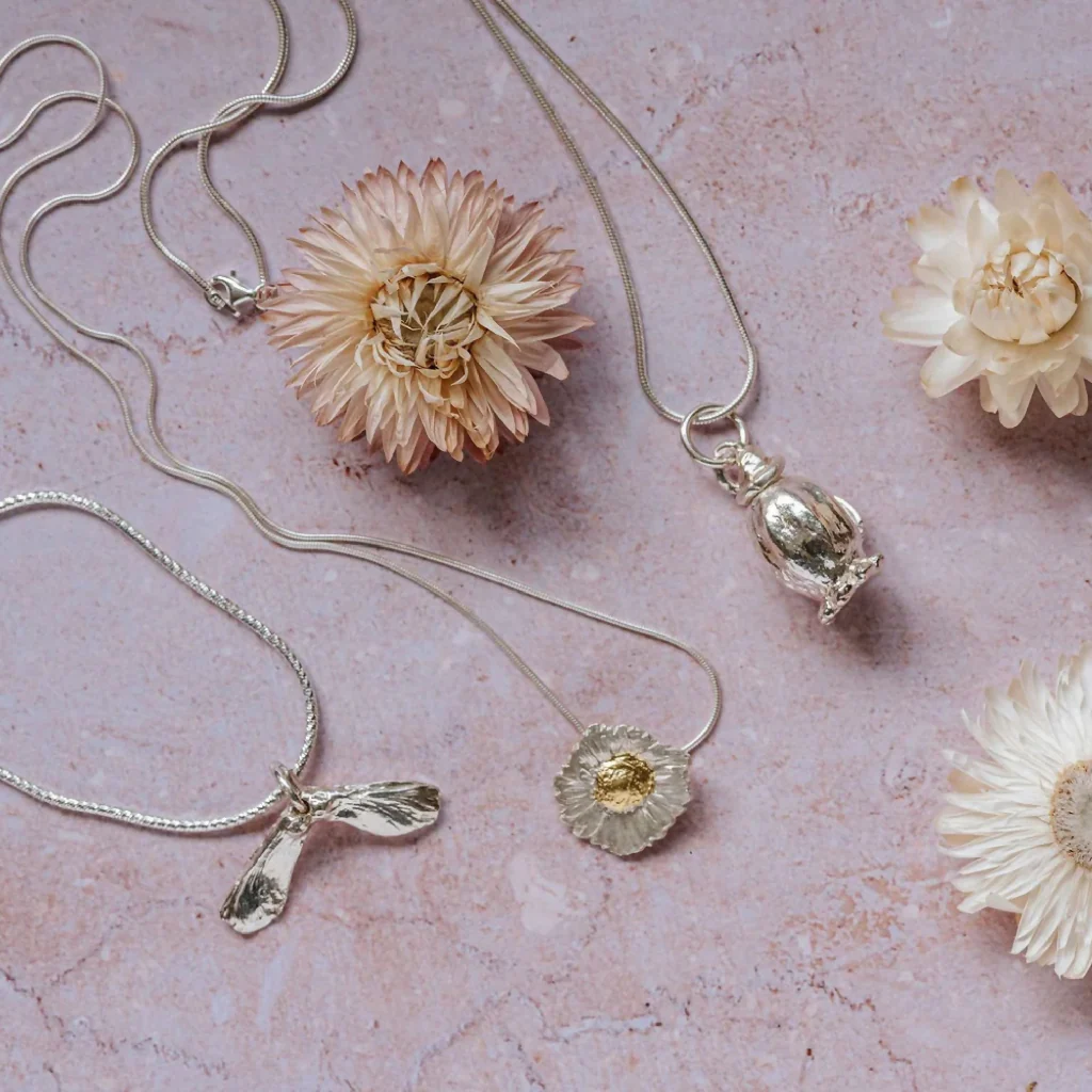 Silver Daisy Necklace - Image 2
