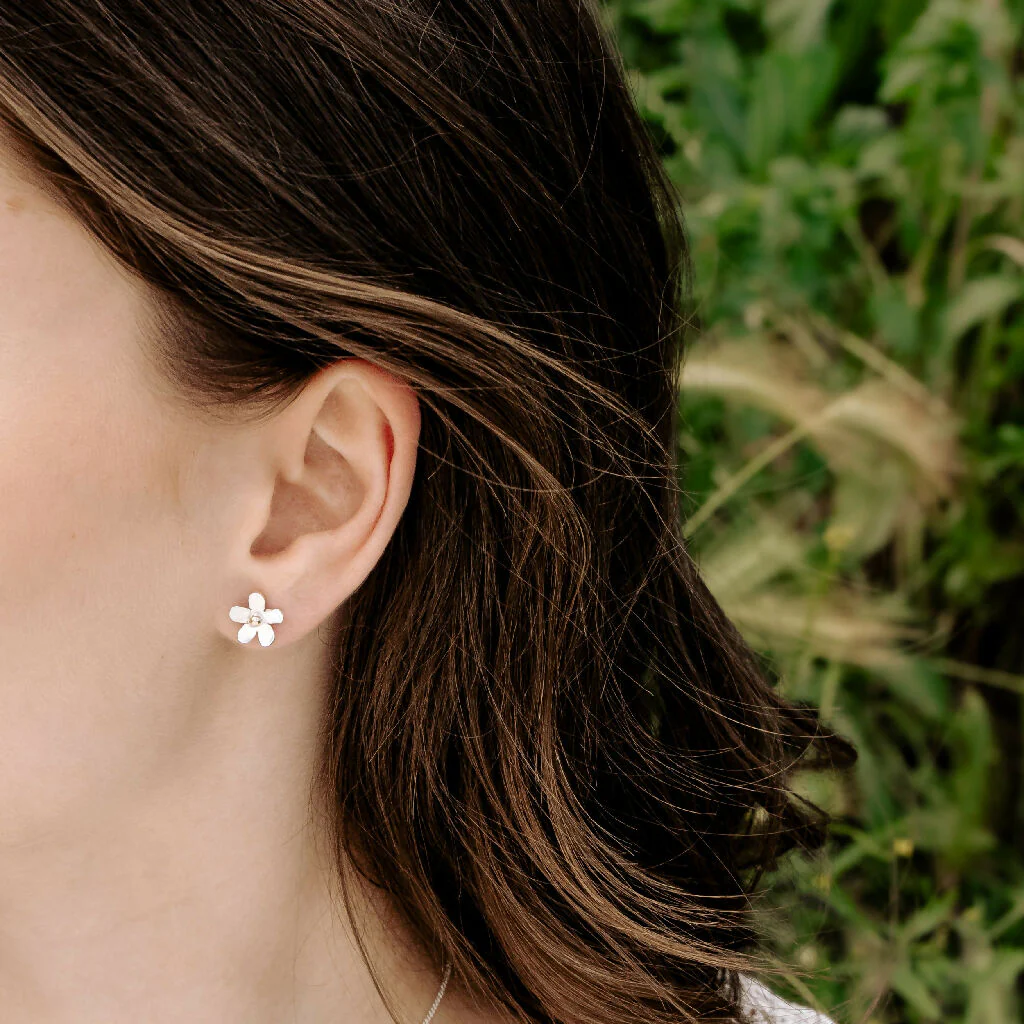 Silver Daisy Stud Earrings - Image 2