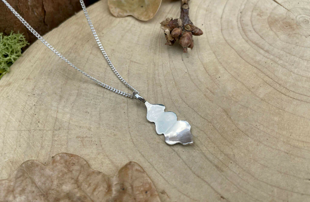 Silver Oak Leaf Necklace - Image 5