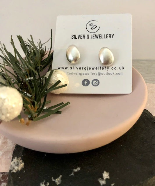 Silver Pebble Earstuds - Image 2