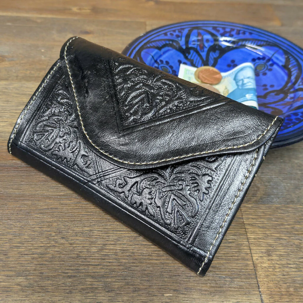 Small Leather Tri-Fold Purse Black