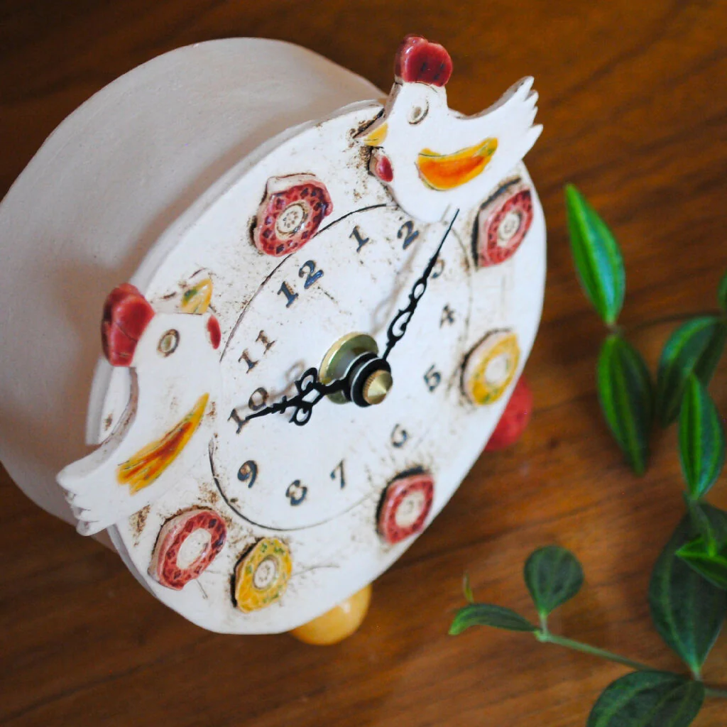 Small Mantel Clock With Chickens - Image 3