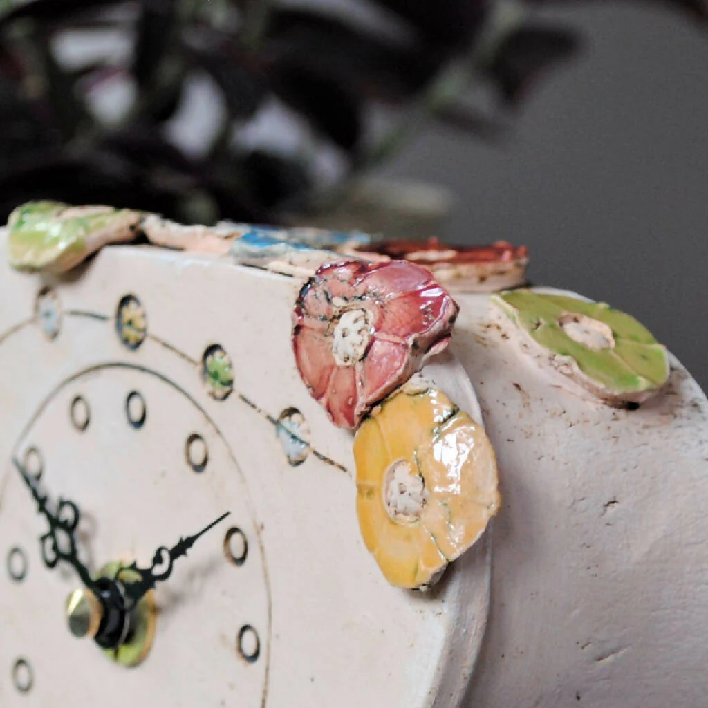 Small Mantel Clock with Flower Petals - Image 3