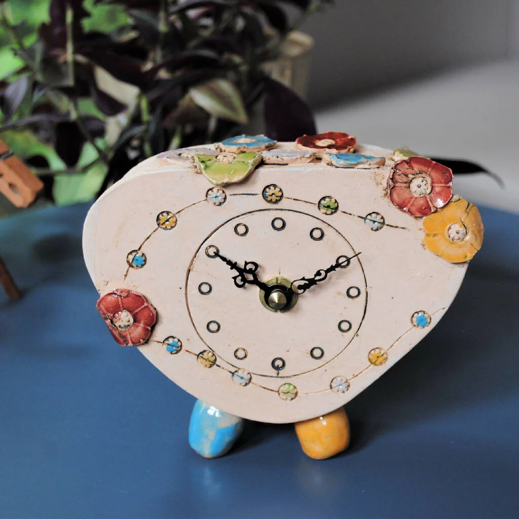 Small Mantel Clock with Flower Petals - Image 4