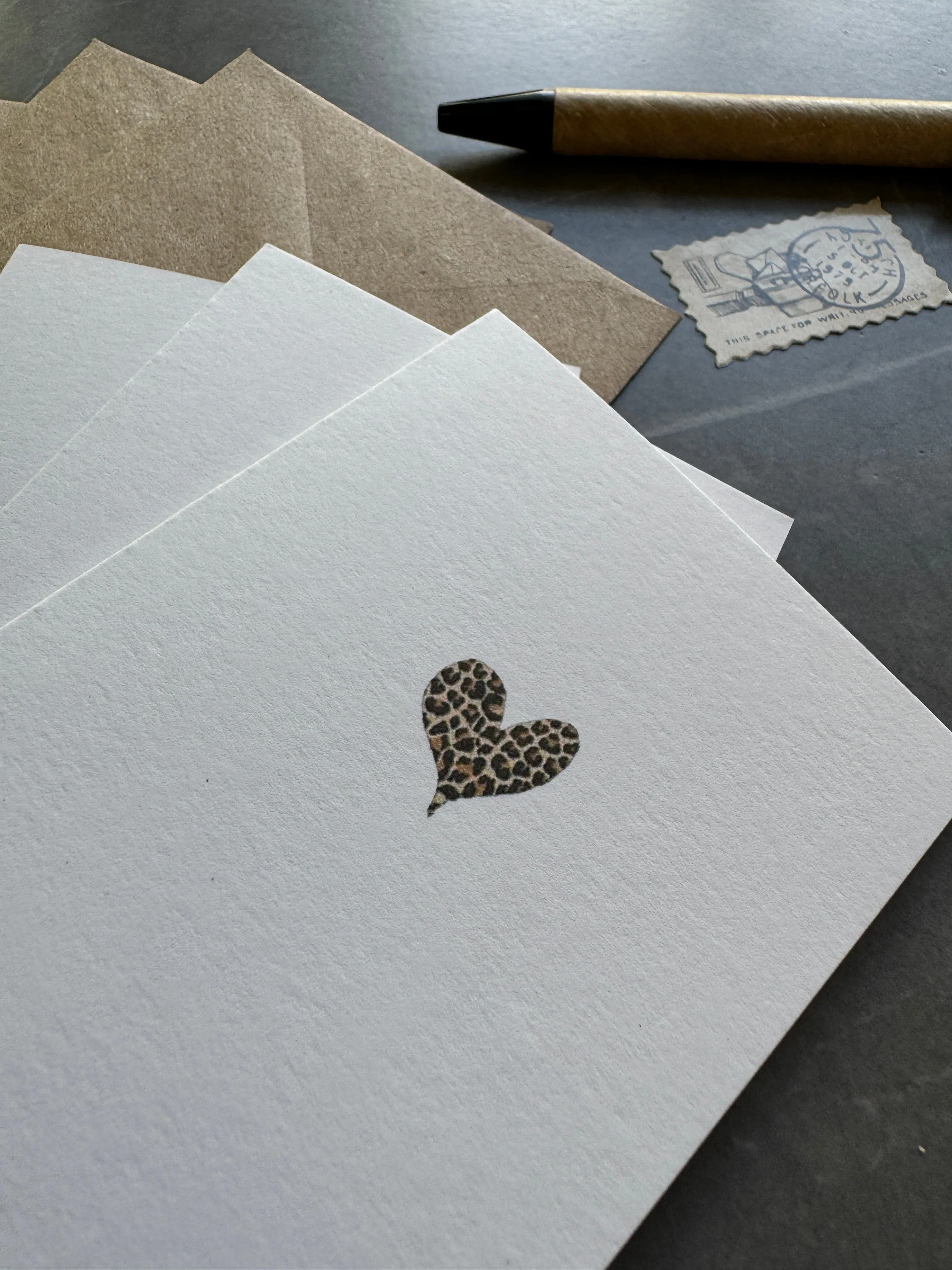 Small note cards with leopard print heart - Image 4