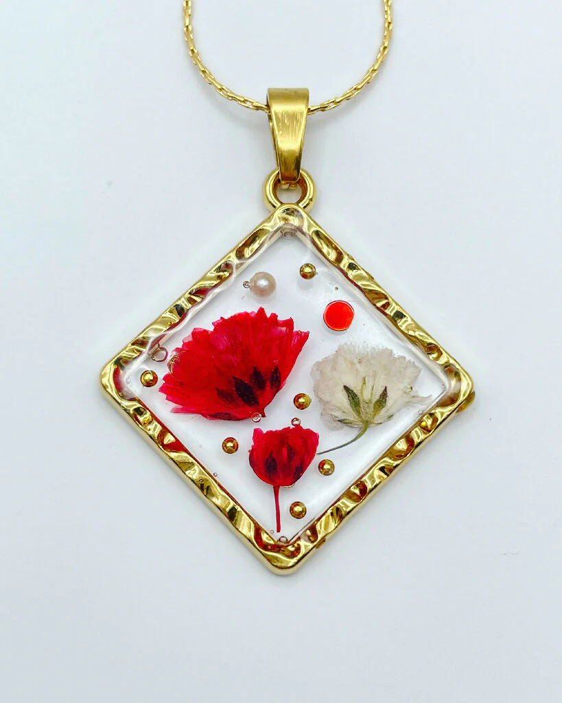 Square earrings with gypsophila and poppy flowers - Image 2