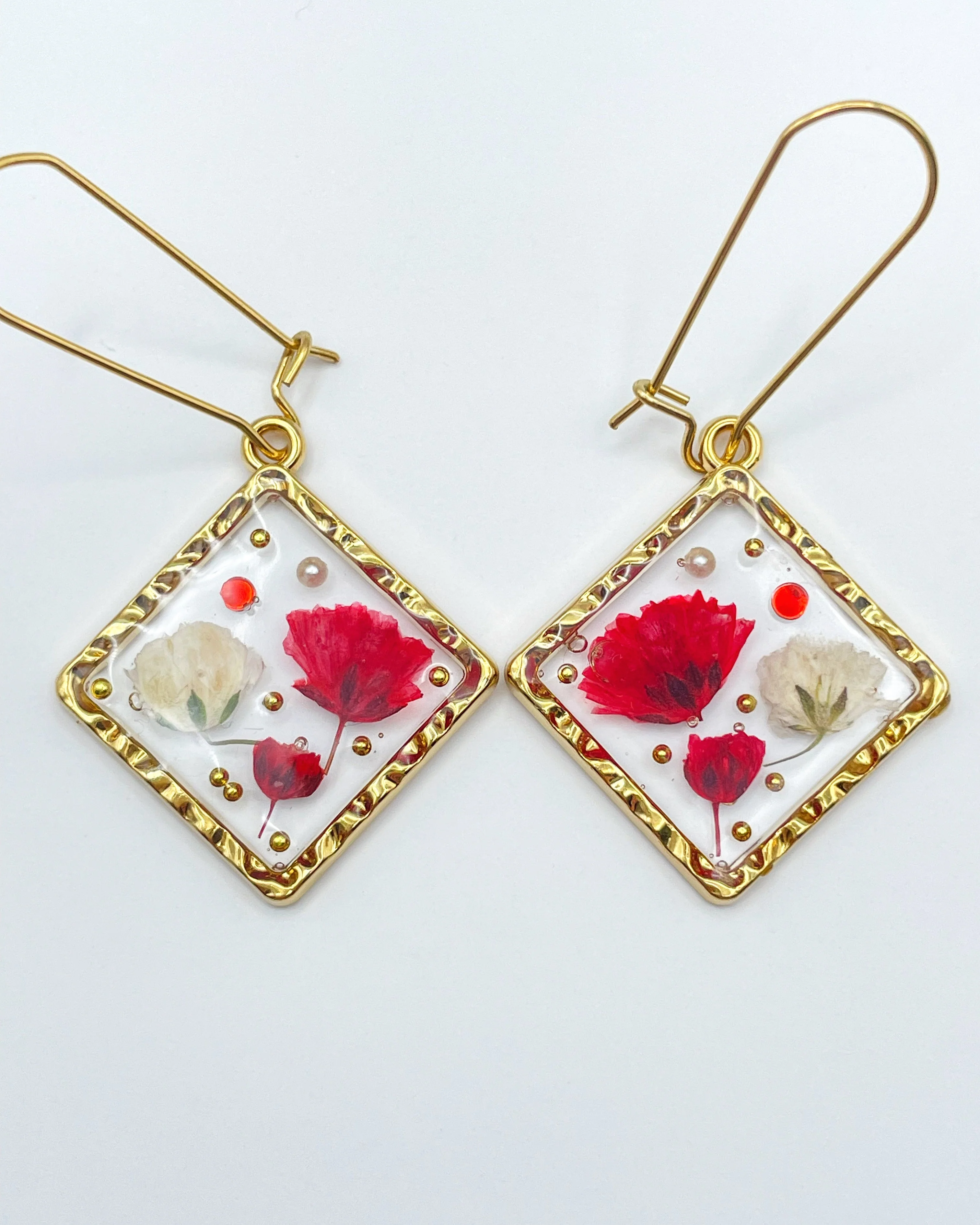 Square earrings with gypsophila and poppy flowers - Image 7