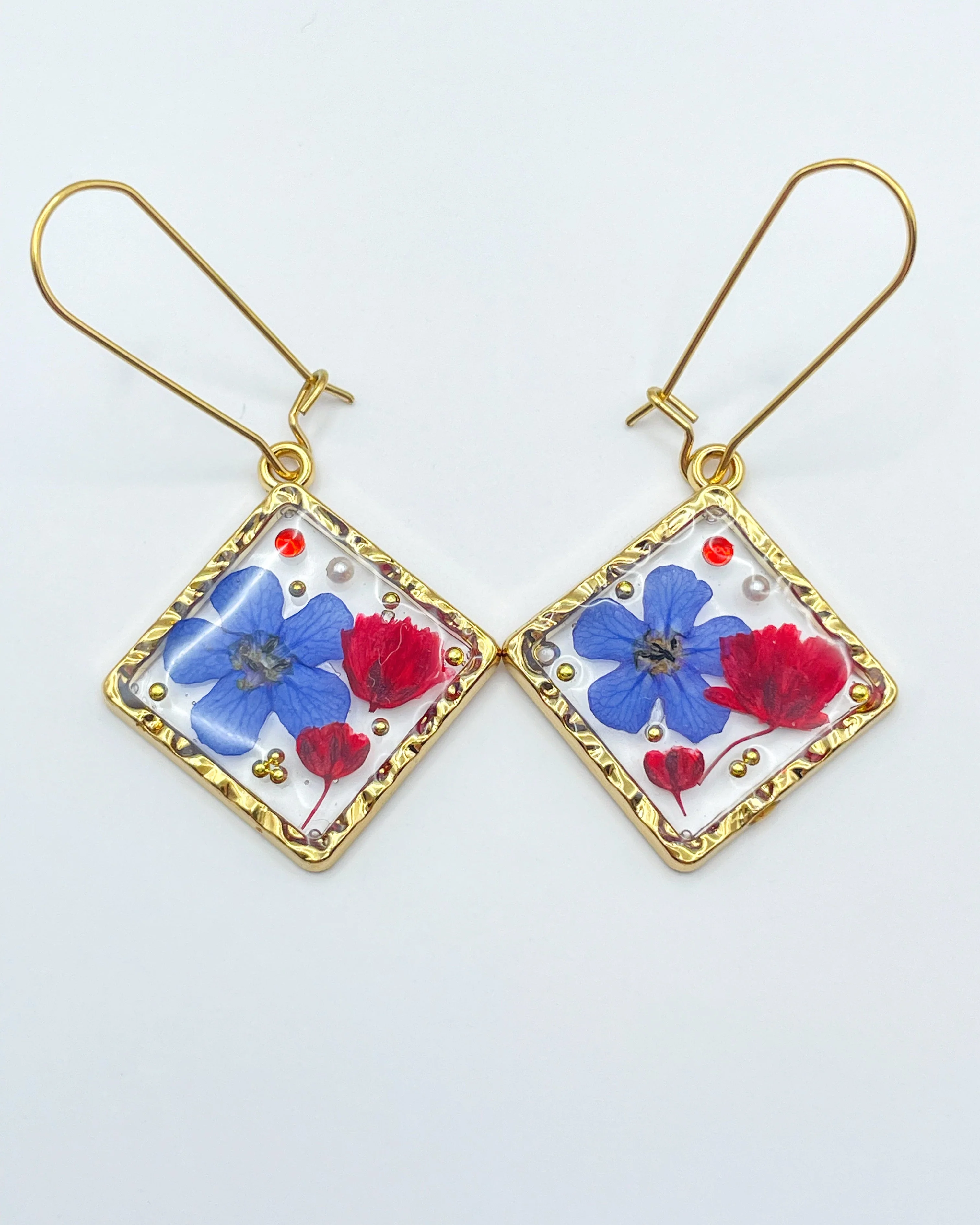 Square earrings with poppy and blue flowers - Image 3