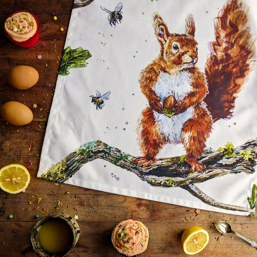 Squirrel in Oak Tree Cotton Tea Towel - Image 2