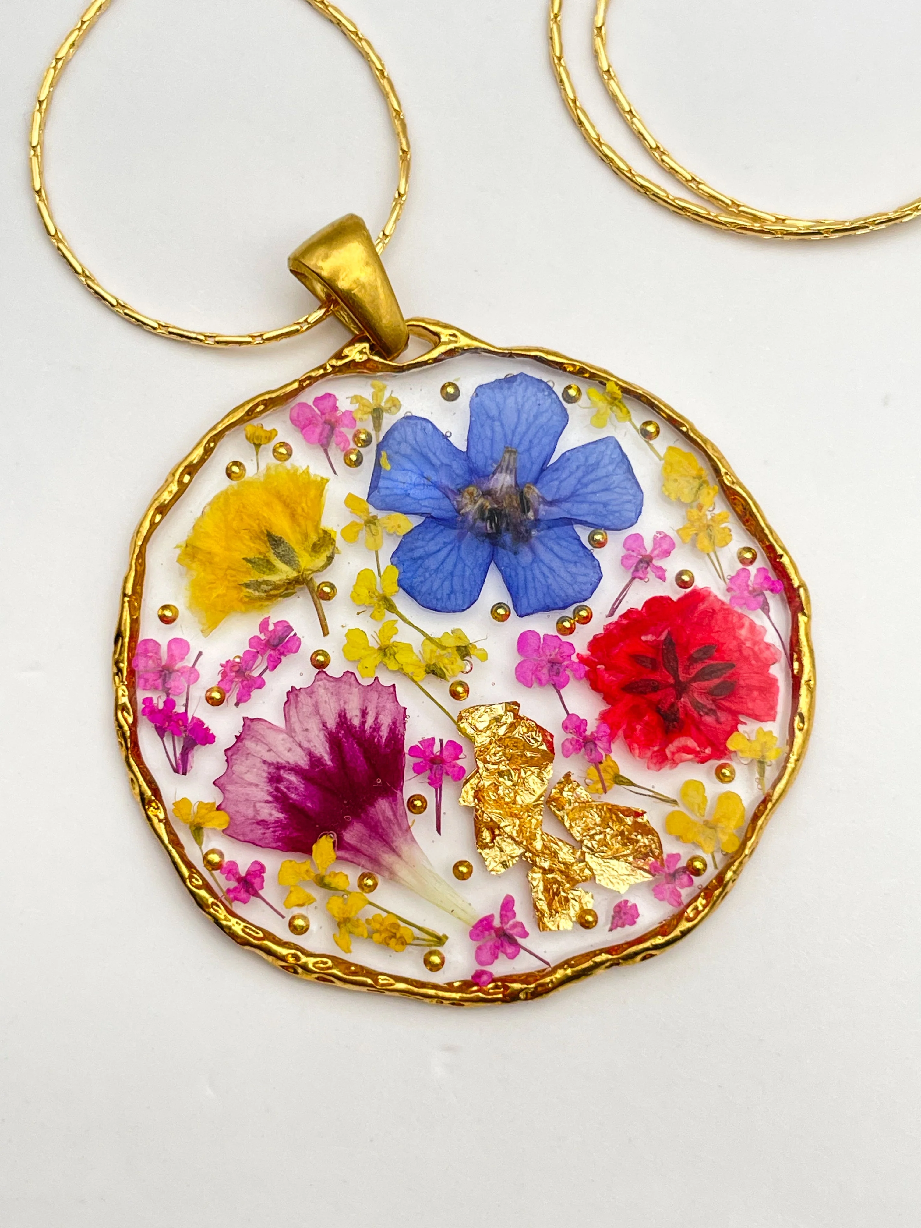 Statement pendant necklace with red poppies and colourful flowers - Image 4