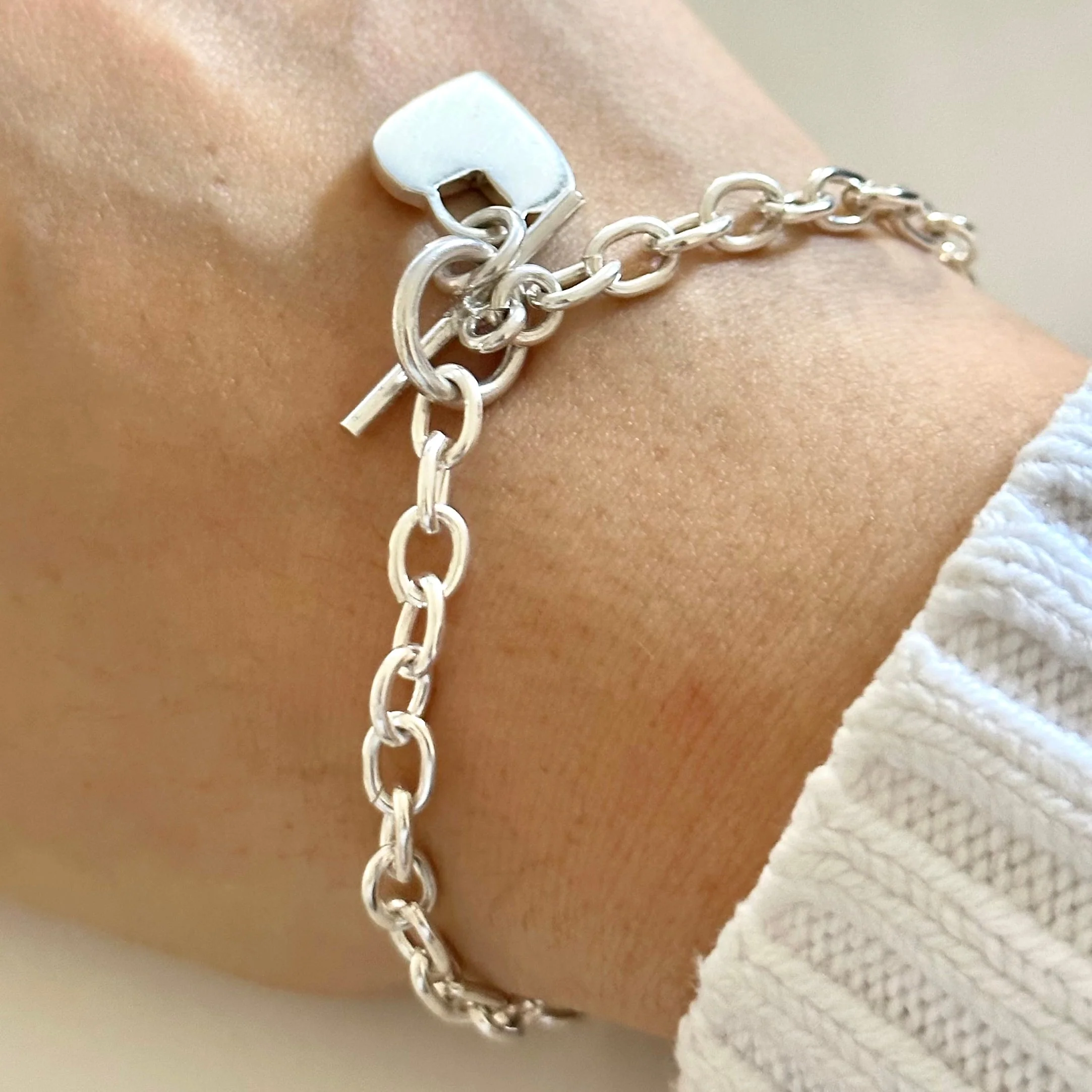 Sterling Silver Bracelet with Fine Oval Links and a Heart Charm - Image 3