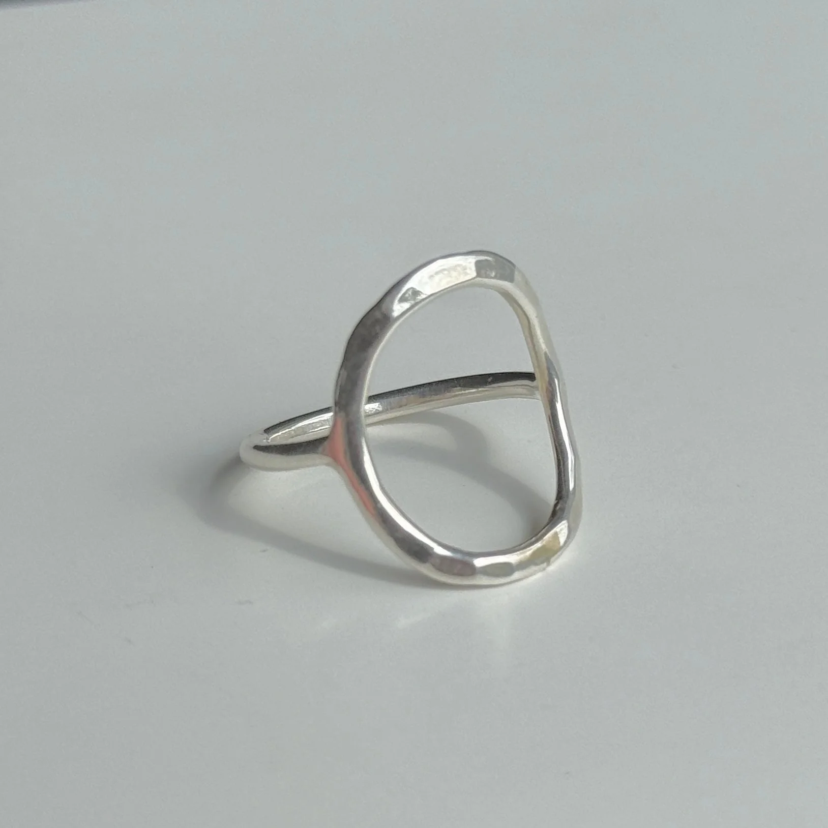 Sterling Silver Hammered Circle Ring - Image 4