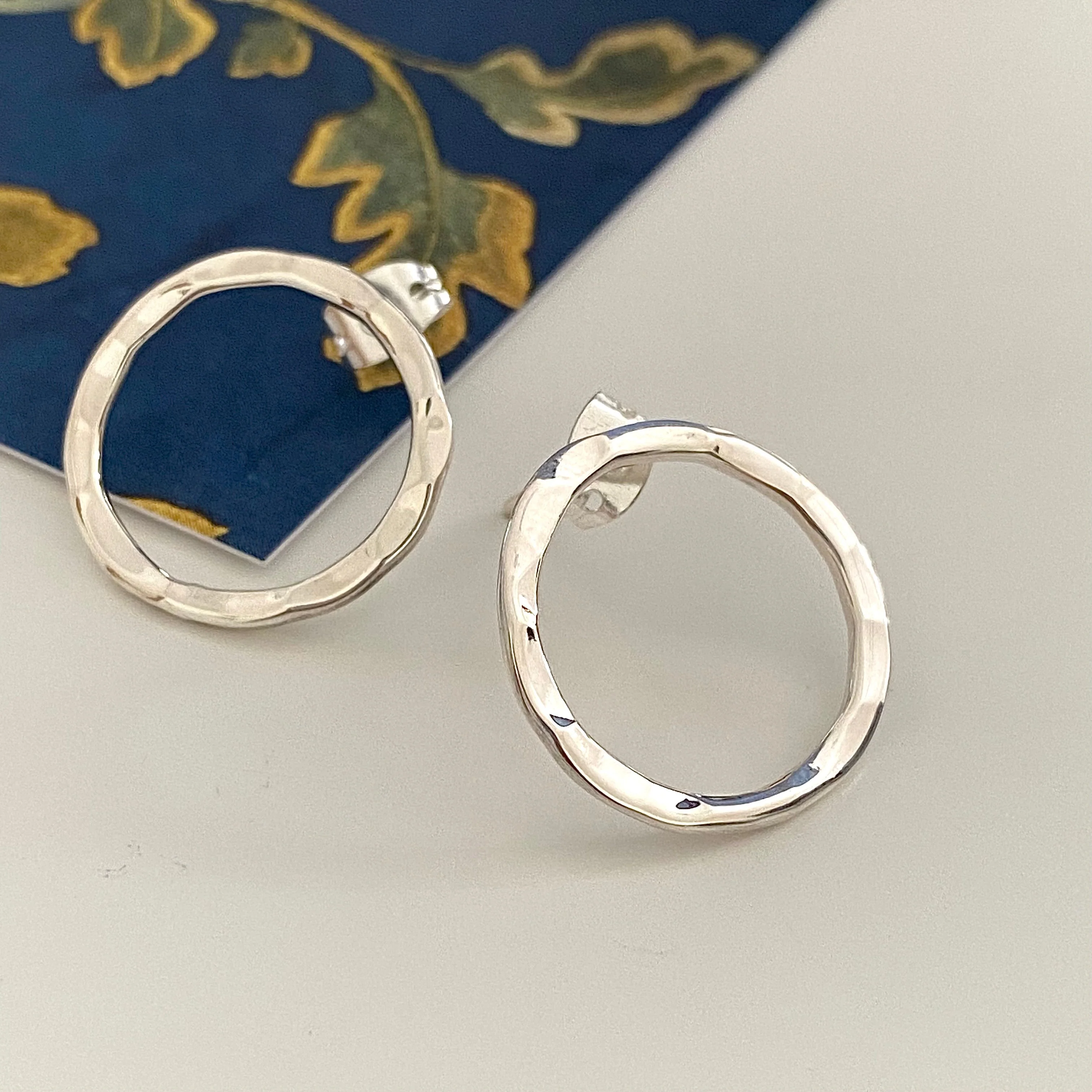 Sterling Silver Hollow Hammered Circle Stud Earrings - Image 4