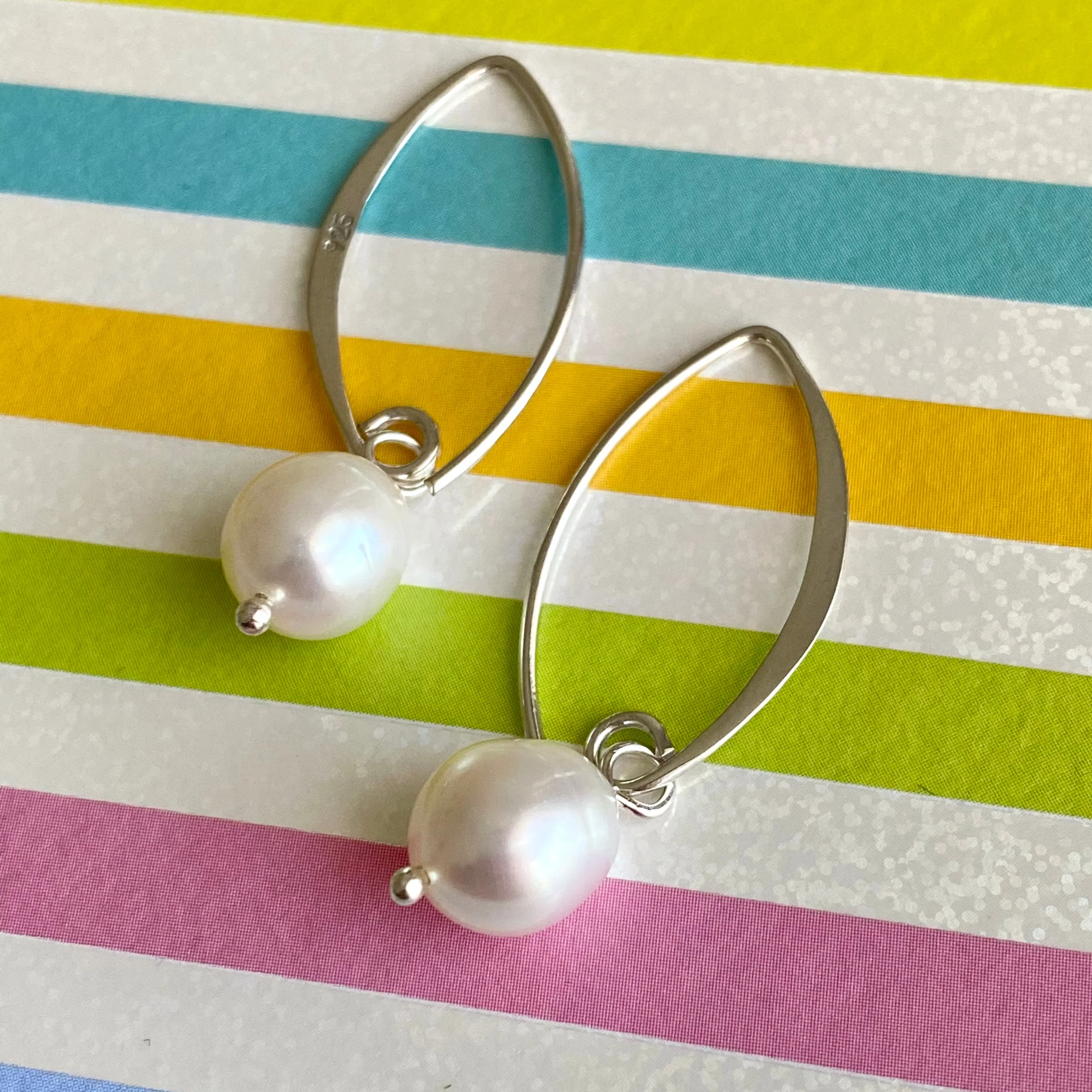 Sterling Silver Threader Hook Earrings - Pearl - Image 3