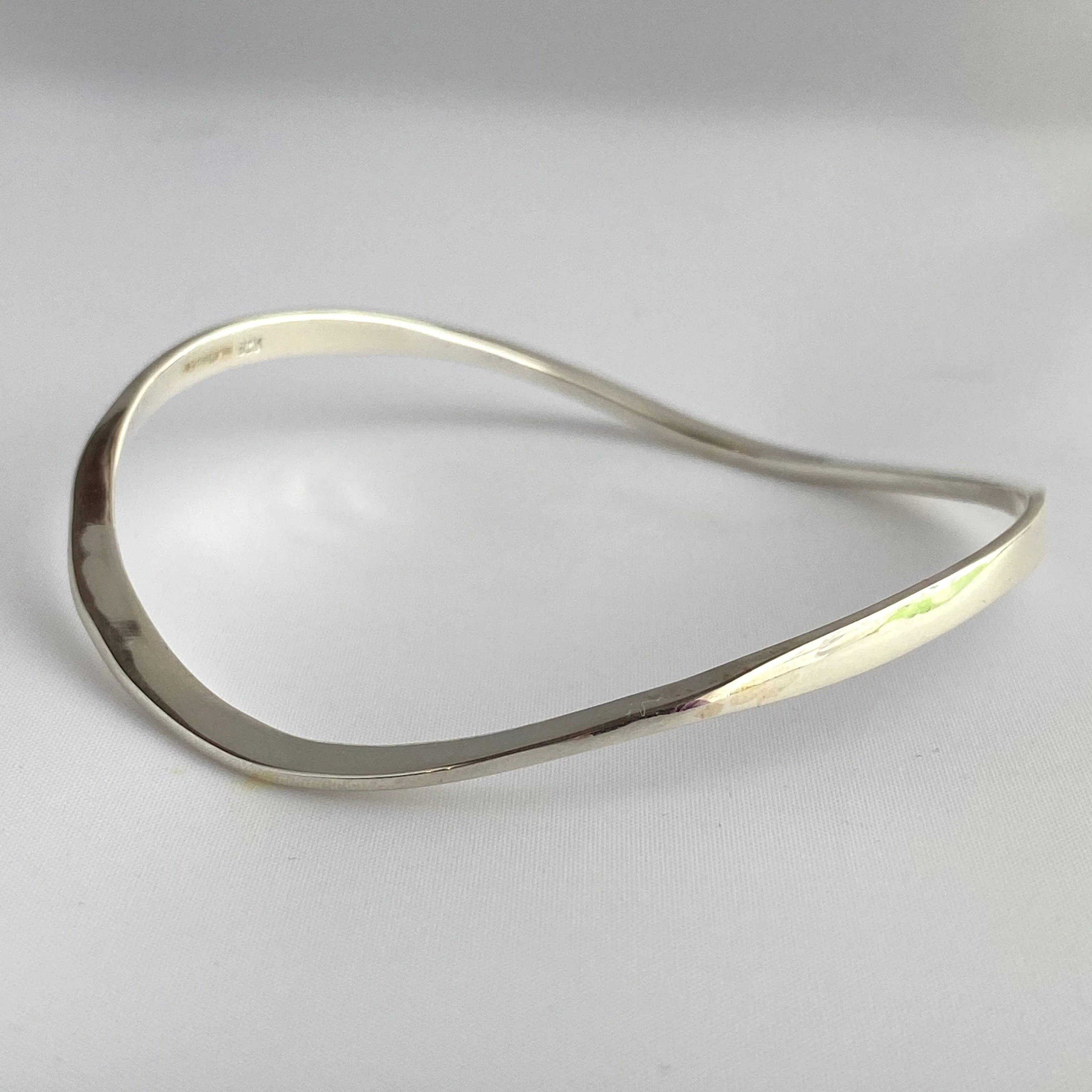 Sterling Silver Wavy Bangle with a Slightly Triangular Shape - Image 3