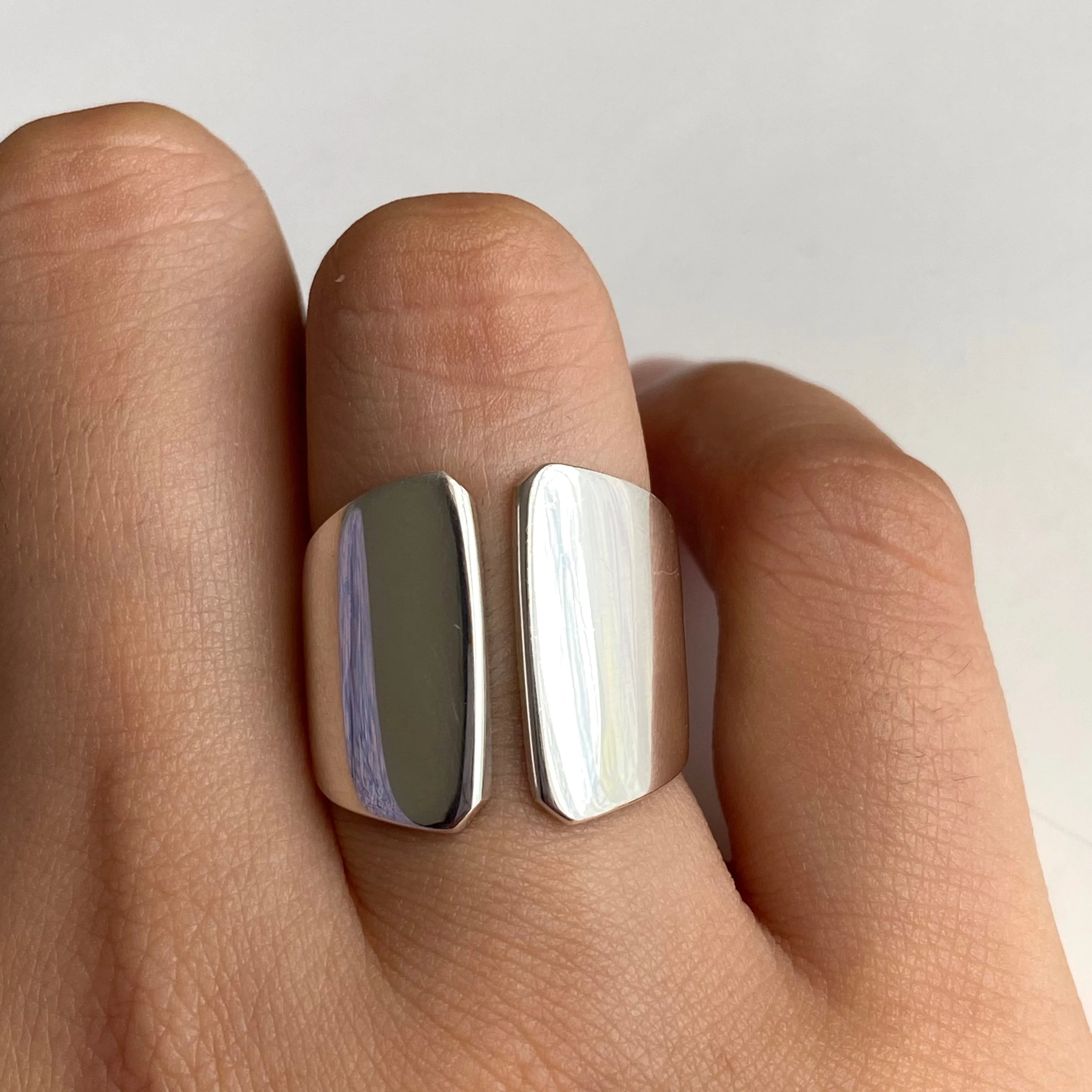 Sterling Silver Wide Chunky Gap Ring - Image 5