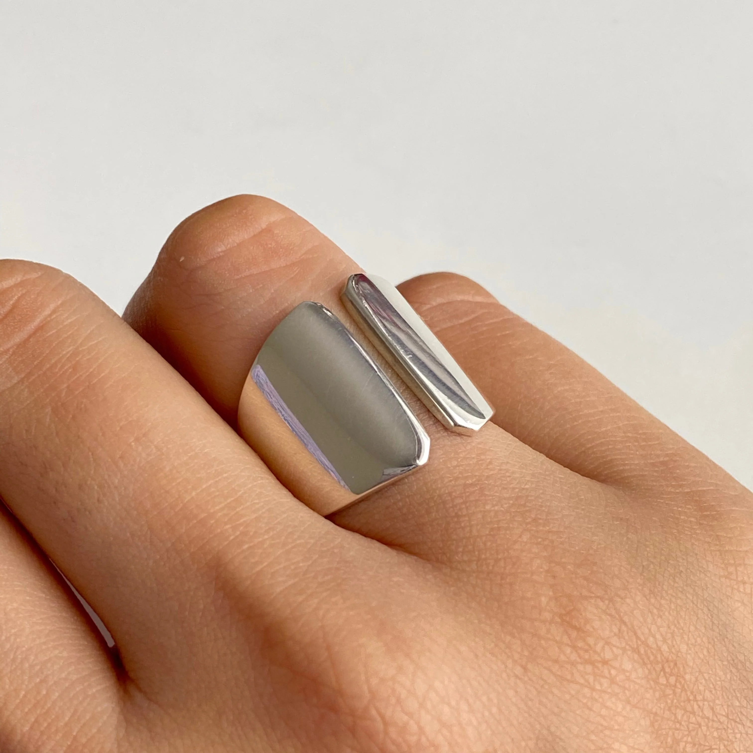 Sterling Silver Wide Chunky Gap Ring - Image 6