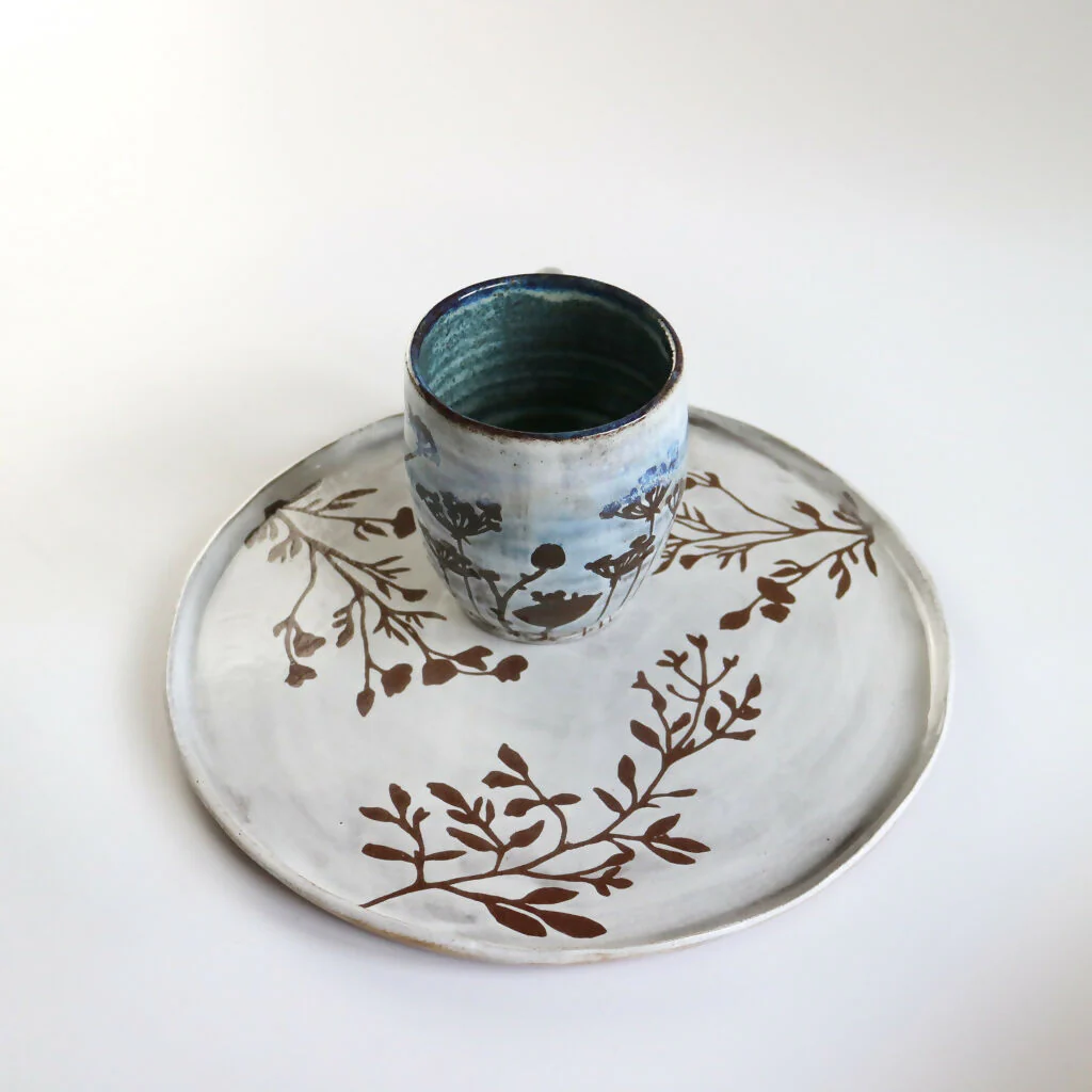 Stoneware Plate in Botanical Design - Image 6