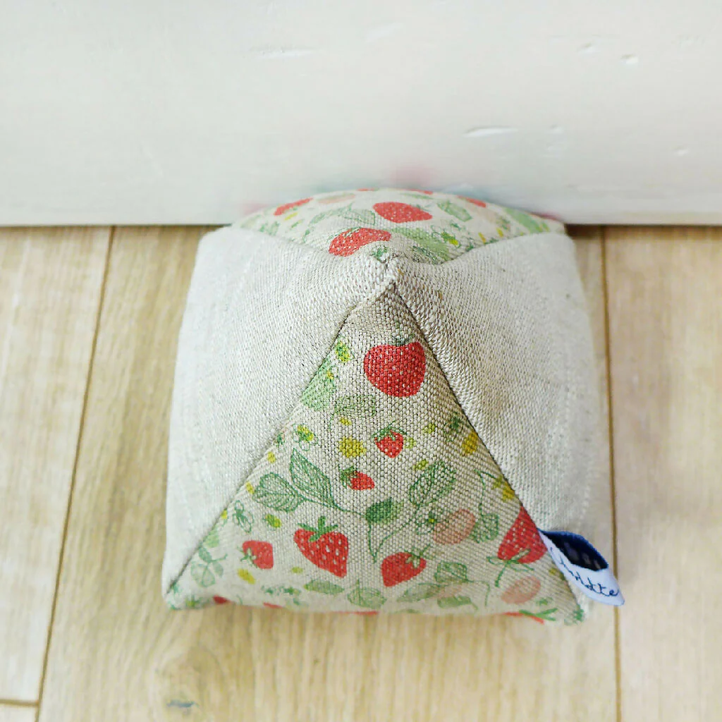 Strawberries Linen Doorstop - Image 5