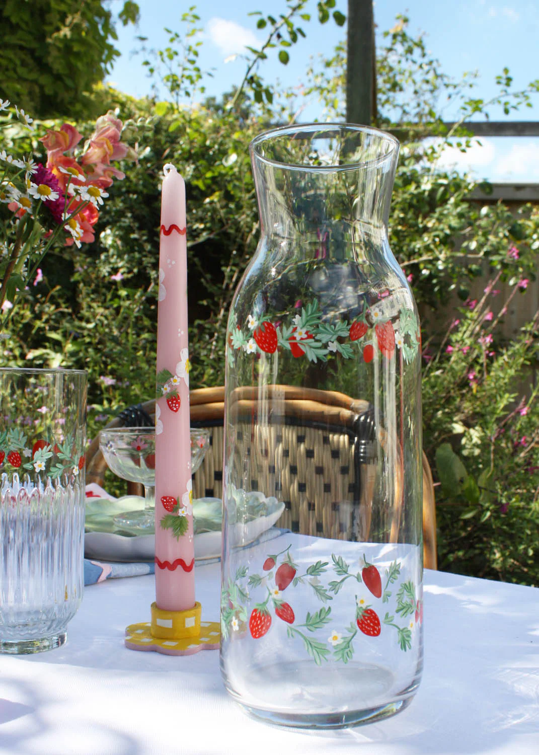 Strawberry glass carafe - Image 6