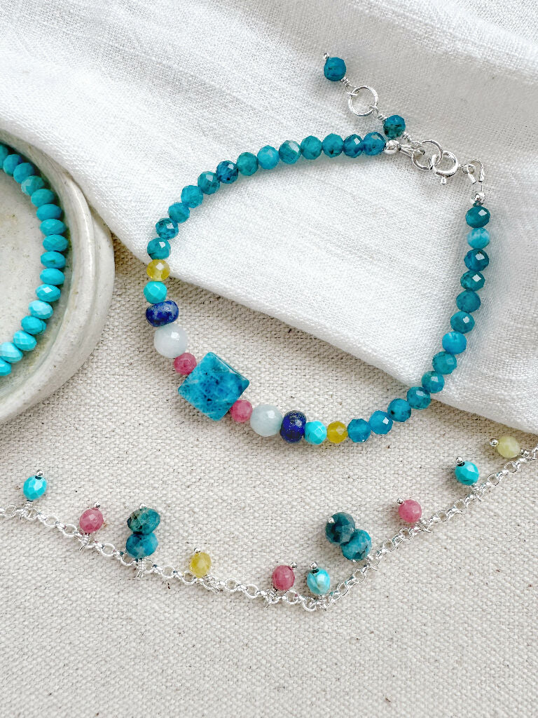 Summer Token Bracelet with apatite, pink jade and yellow opal - Image 3