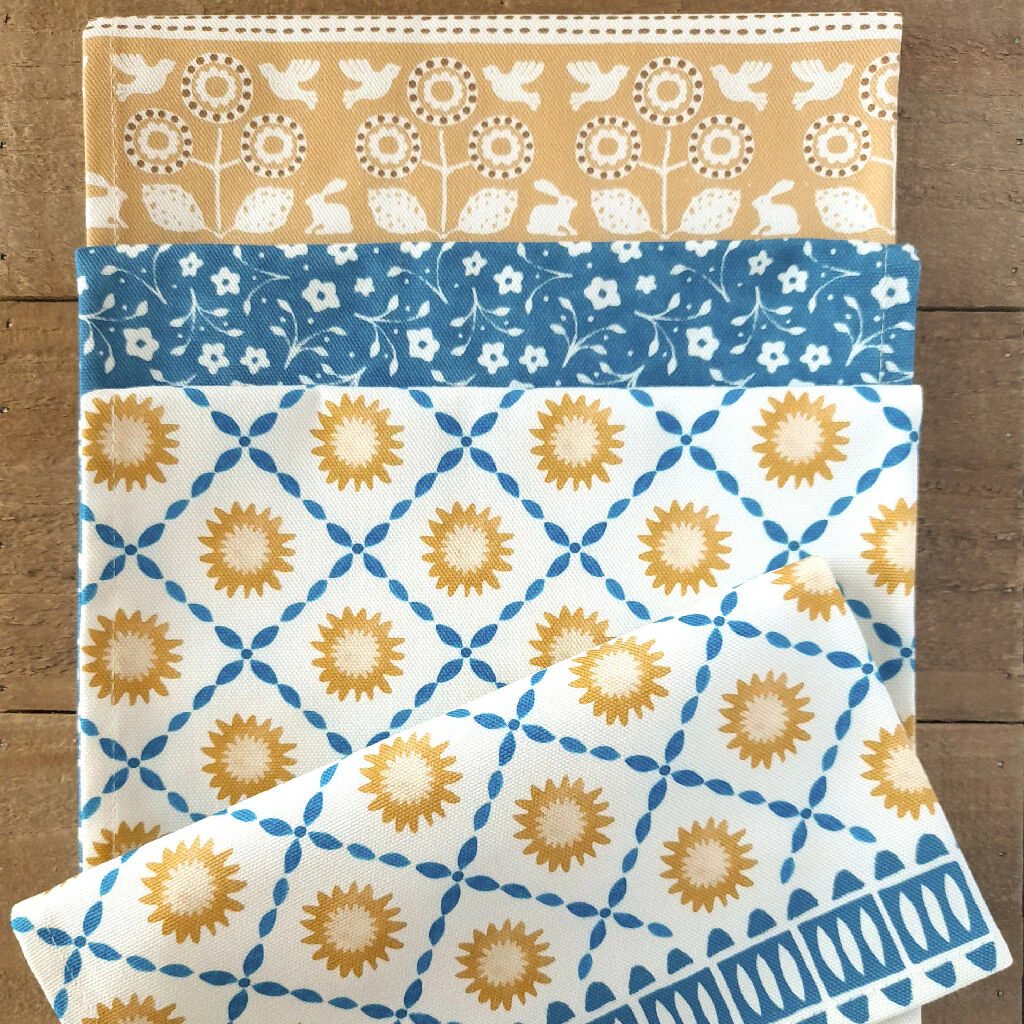 Sunburst Organic Cotton Tea Towel in Blue - Image 2