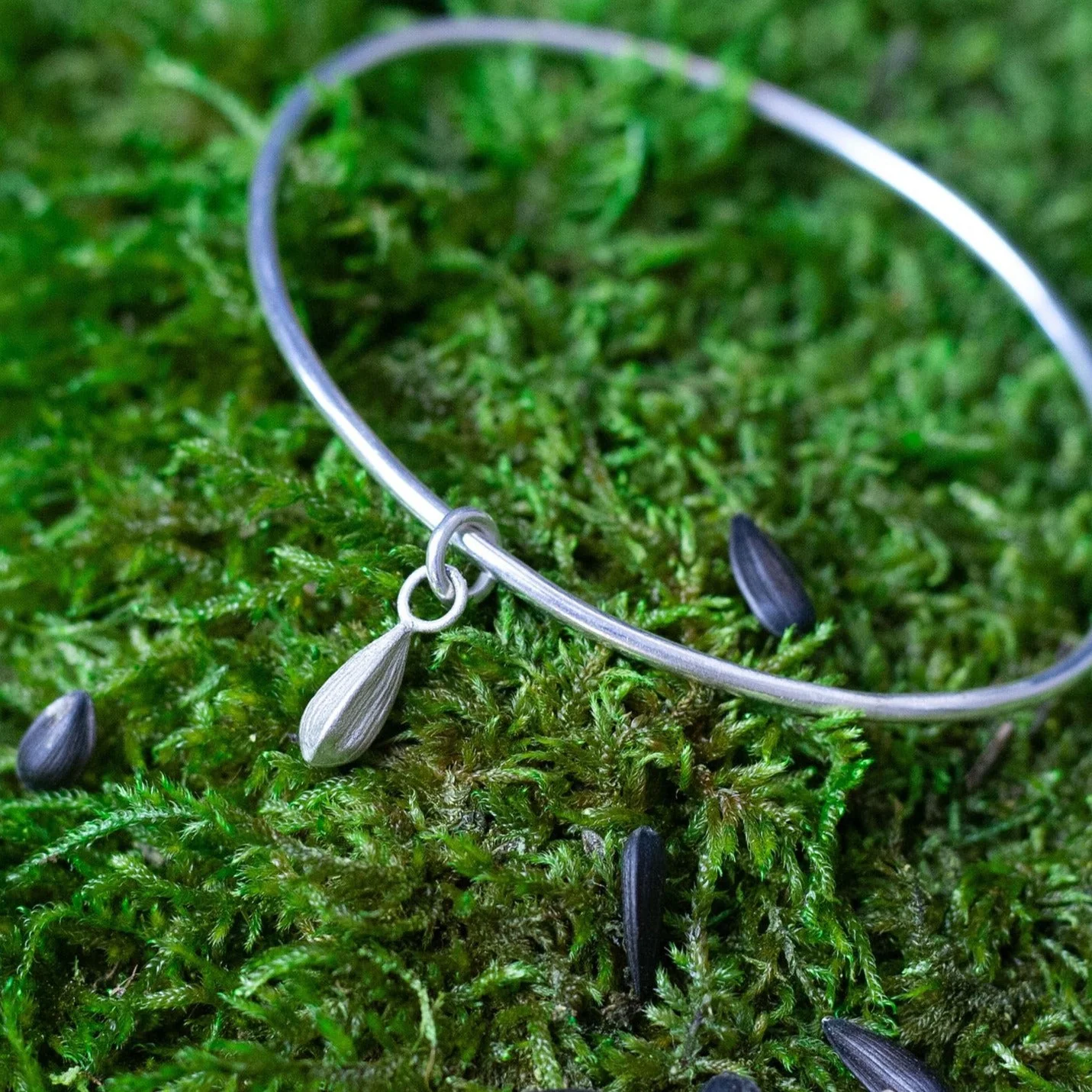 Sunflower Seed Bangle - Image 5