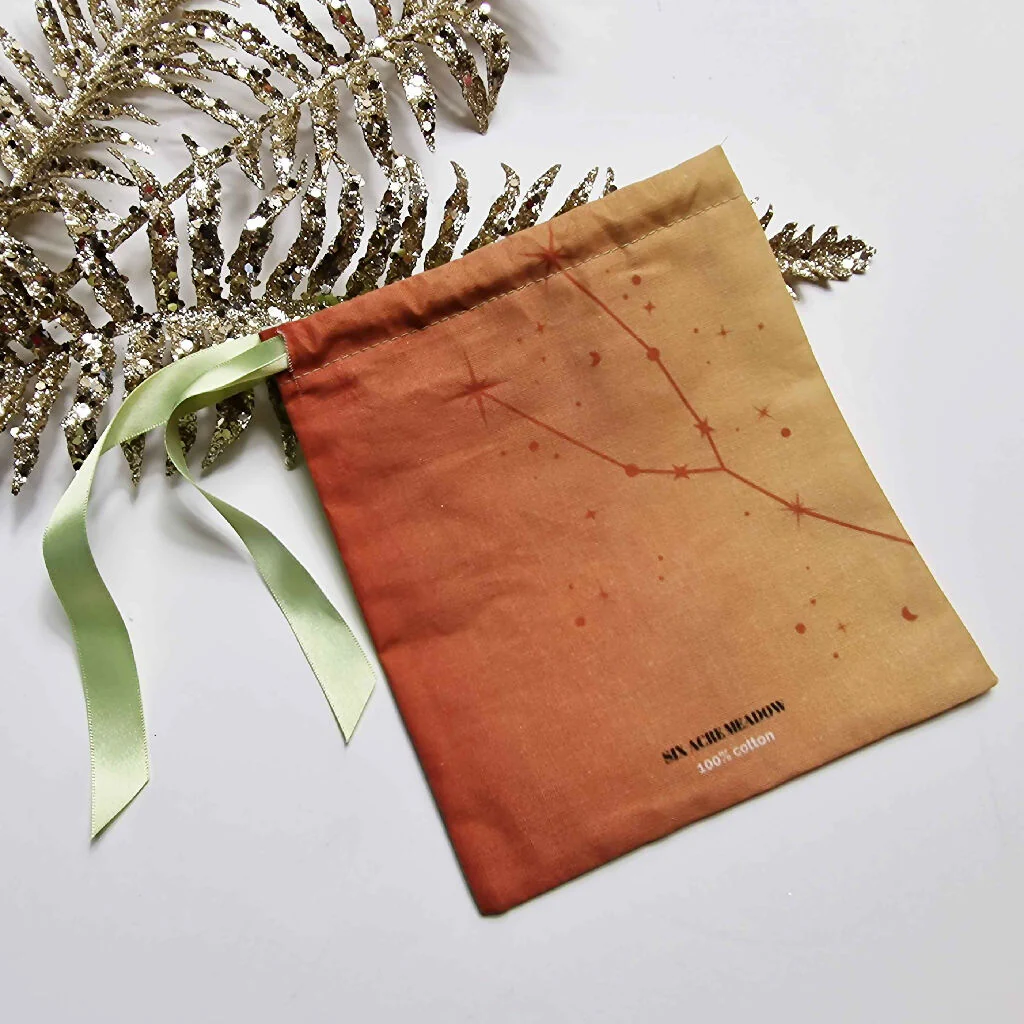 Taurus Lily Birth Flower Gift Pouch in Green and Yellow - Image 7