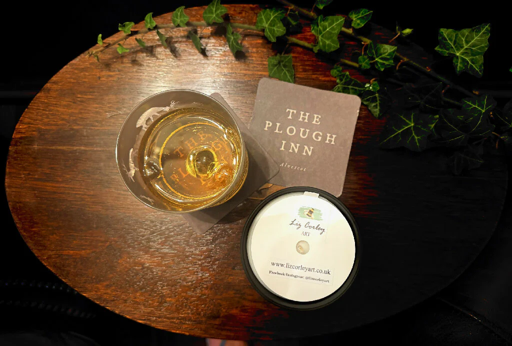 'The Stag' sweet honey & tobacco 200g candle - Image 3