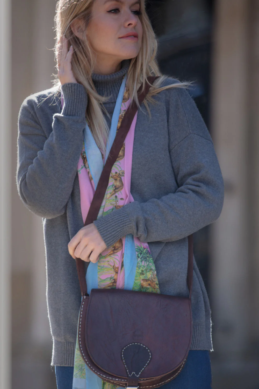 The Temara Large Saddle Bag in Dark Brown - Image 3