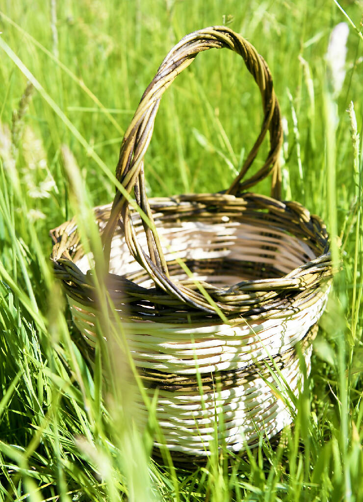Traditional Italian Style Panaro Basket woven in Willow and Cane - Image 3