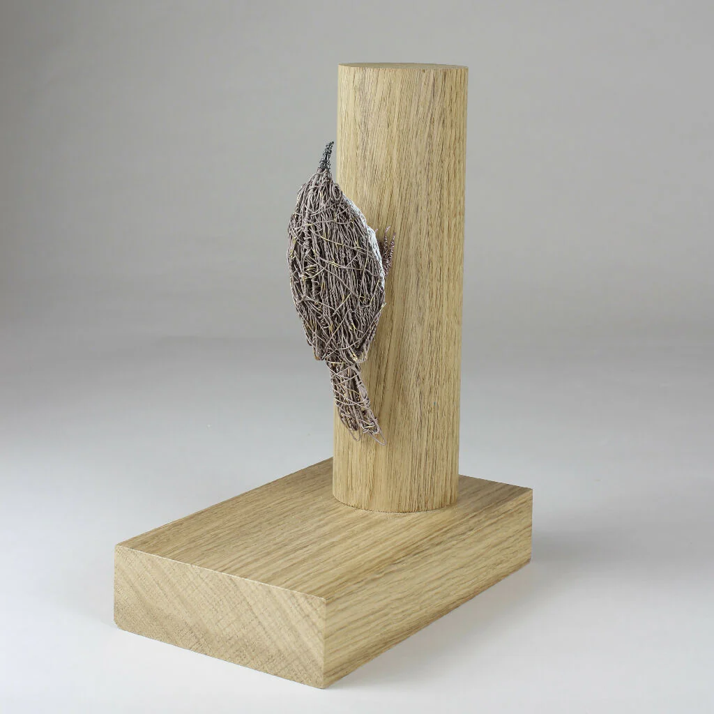 Treecreeper Wire Bird Sculpture - Image 5