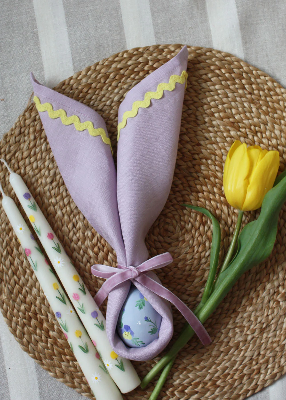 Tulips & daisies candle - Image 2