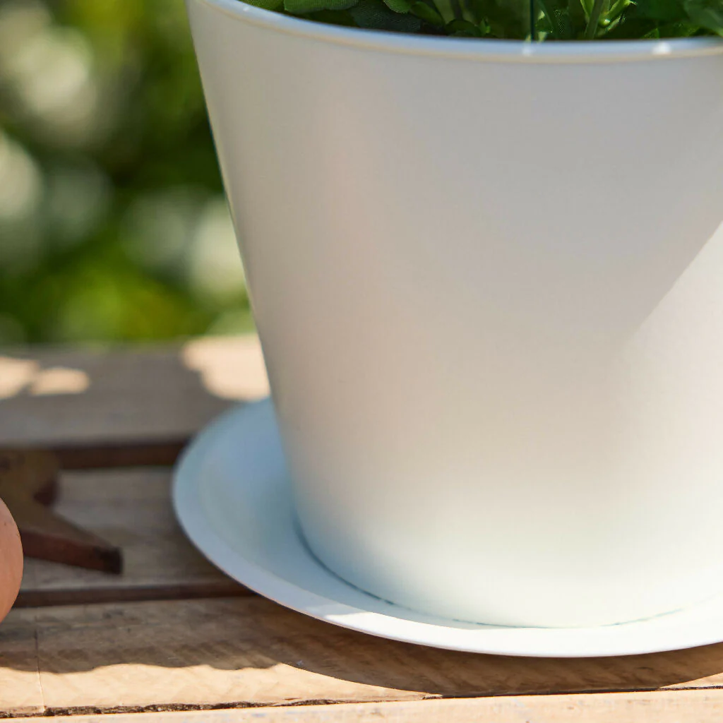 Vintage Cream Tea Cup Summer Outdoor Garden Planter - Image 4