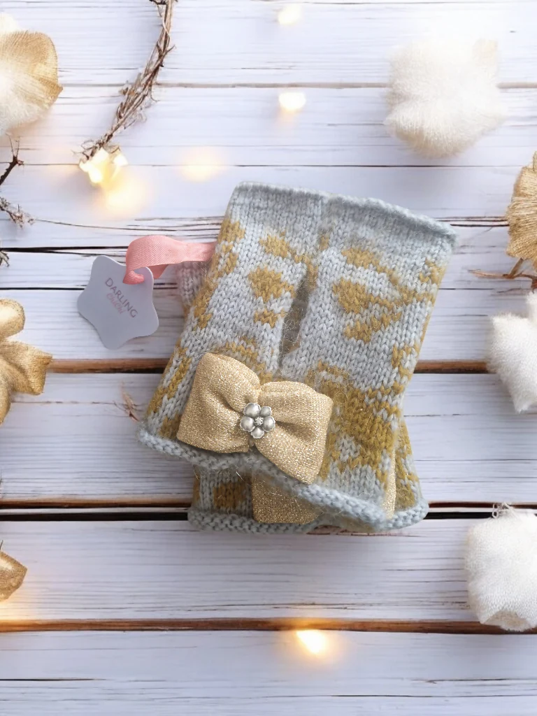 Vintage inspired bow gloves - Image 6