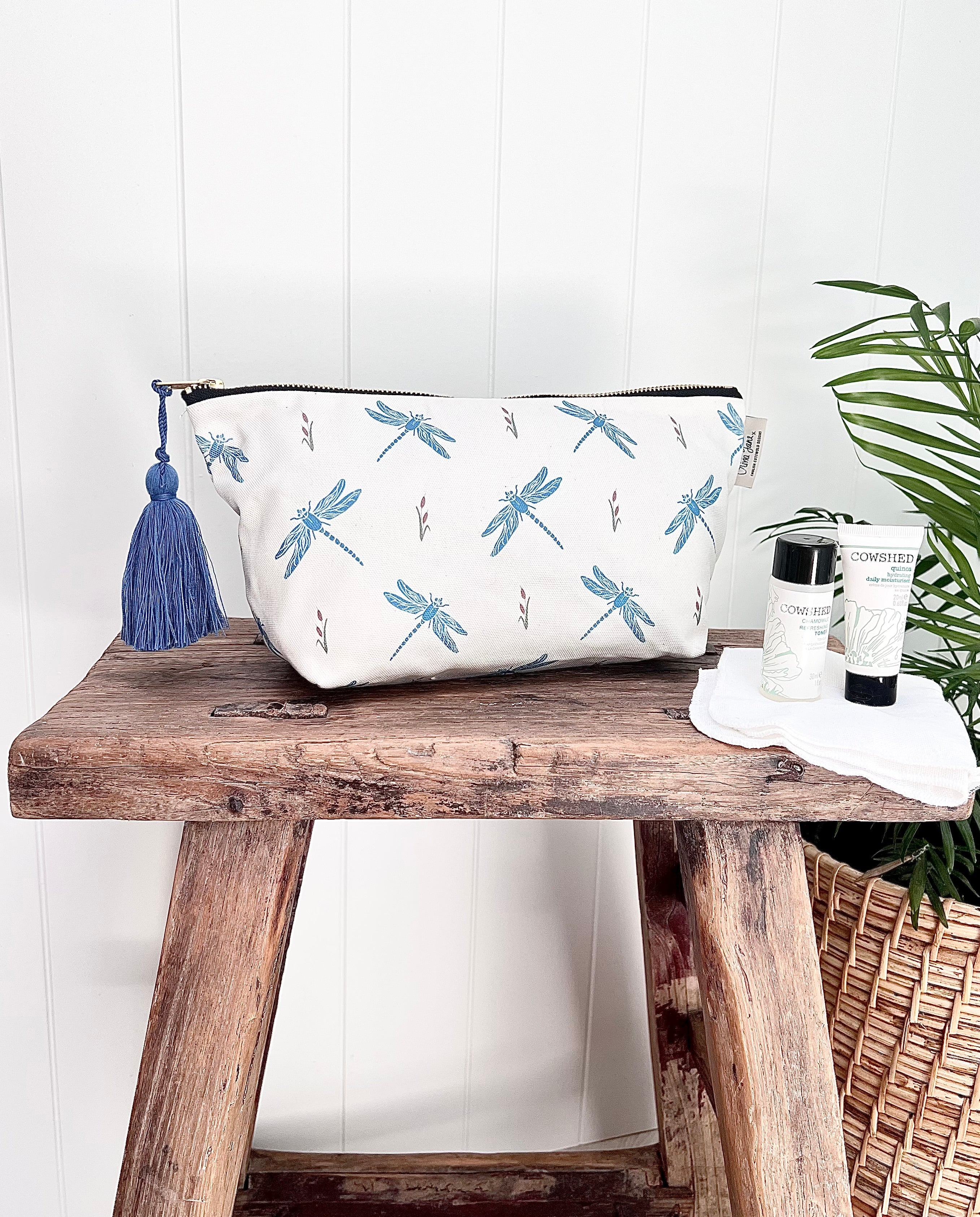 Washbag - 'Dancing with wings' Dragonfly - Image 2