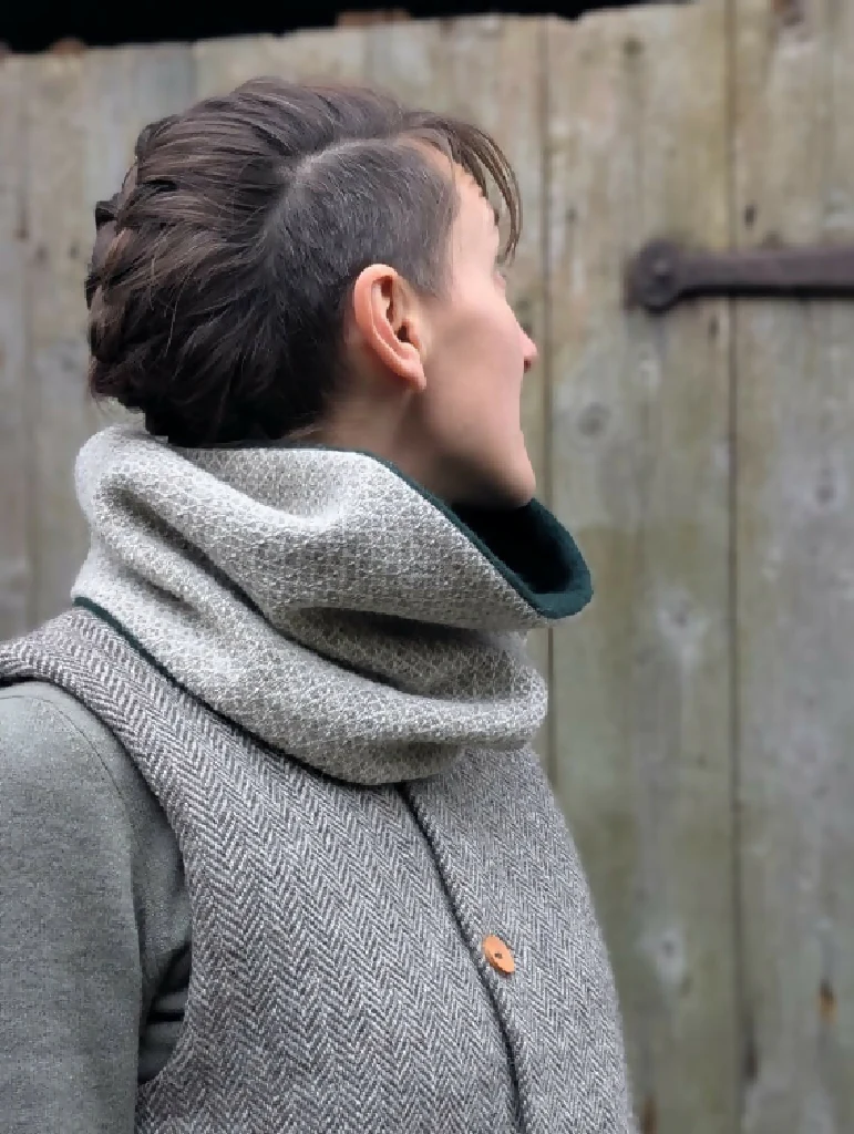 Welsh Wool and Cashmere Scarf - Image 2