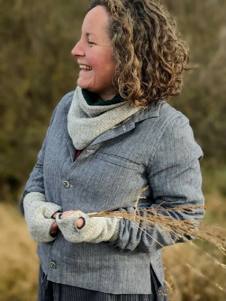 Welsh Wool and Cashmere Scarf - Image 5