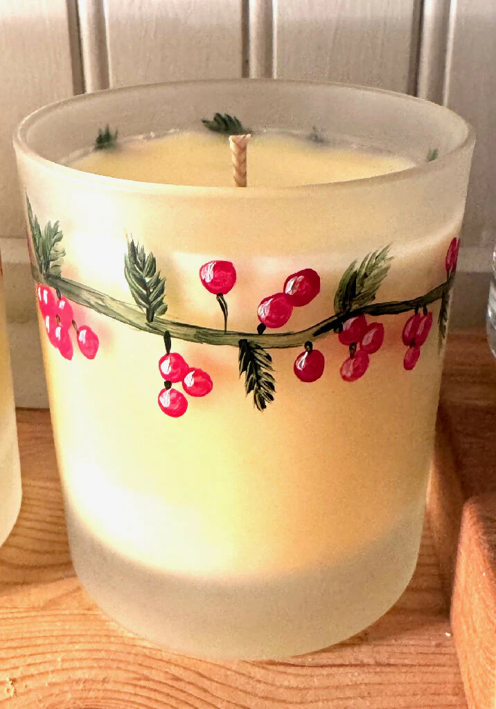 'Winter Berry' 200g candle - Image 2