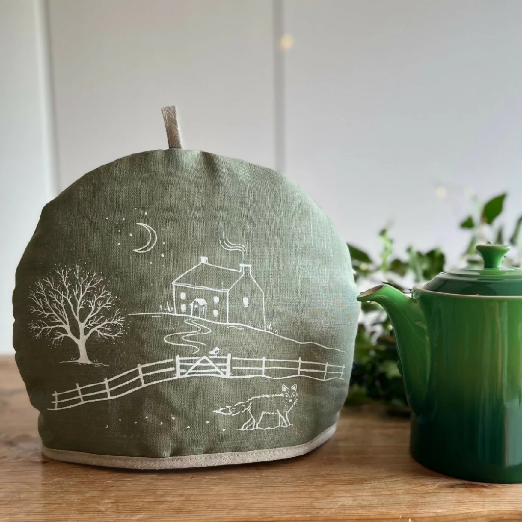 Winter Fox Linen Tea Cosy - Image 7