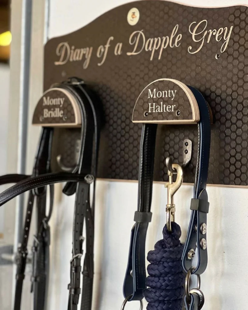 Wooden Deluxe Bridle Hanger - Image 3